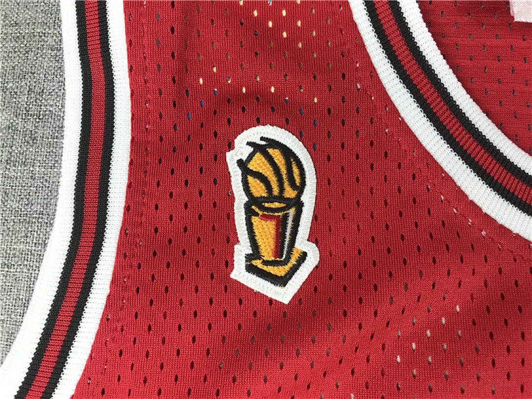 Chicago Bulls Michael Jordan #23 1996-97 NBA Championship Retro Embroidered Jersey – Sizes S-XXXL