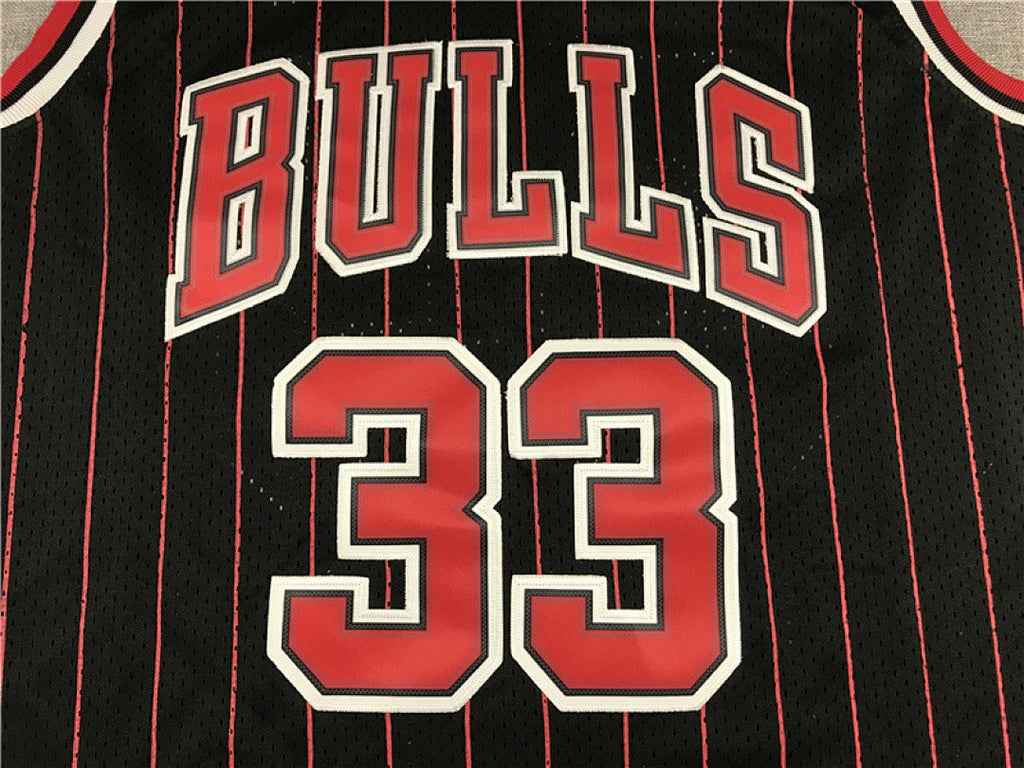 Chicago Bulls Scottie Pippen #33 1995-96 NBA Retro Embroidered Jersey – Sizes S-XXXL